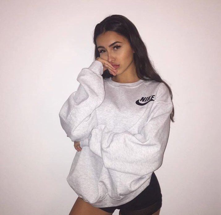 Hey guys new model to fl // rt and fave ✨