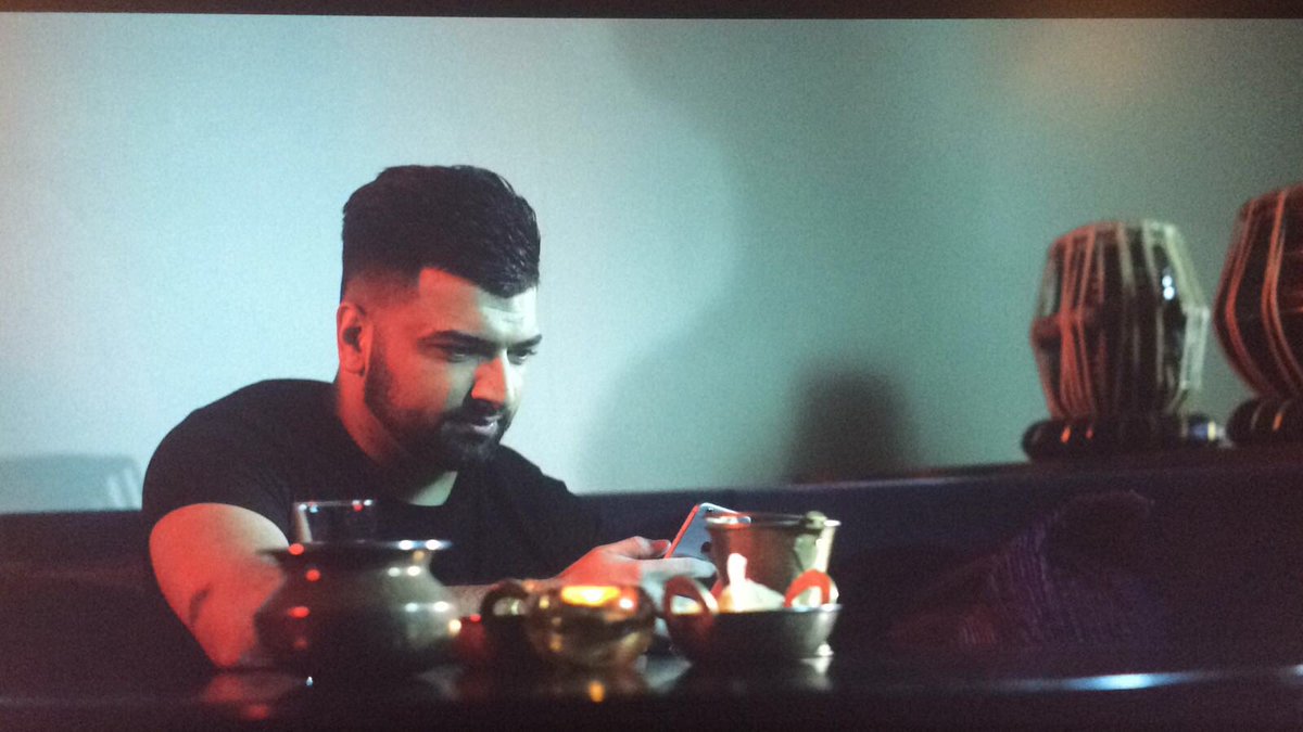 - Karri na love.. Thora dja fun.. Tutda we dil jera karda pyaar eh #Badhabitreleasing27thjan #badhabit