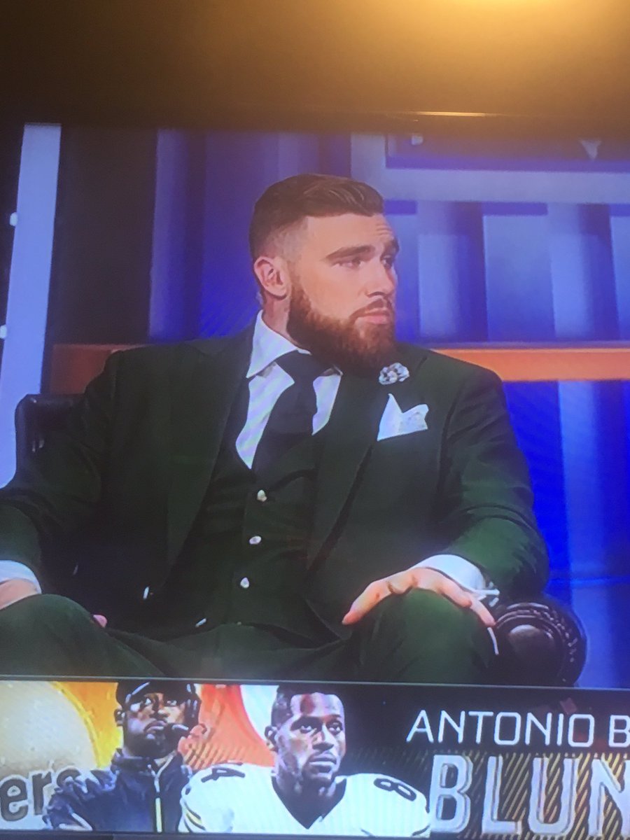 NMFD24's tweet photo. Can't tell if this is @tkelce or the Norte Dame mascot #goodlookthough https://t.co/Y5SNhYQ4II