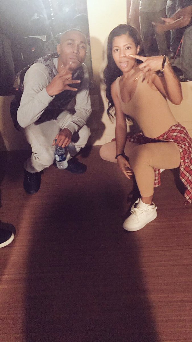 bitchesluvtaj's tweet photo. @ThatMan_Ortiz vs @KillaAbdulRauf
@YUNG_HERO_BOB vs. @TXRILLCHUCO_VSO #DraftClass2k17 π₯π£ ass battles stay tuned #DFWBL πͺπ½π― https://t.co/OGcRCrd1xD