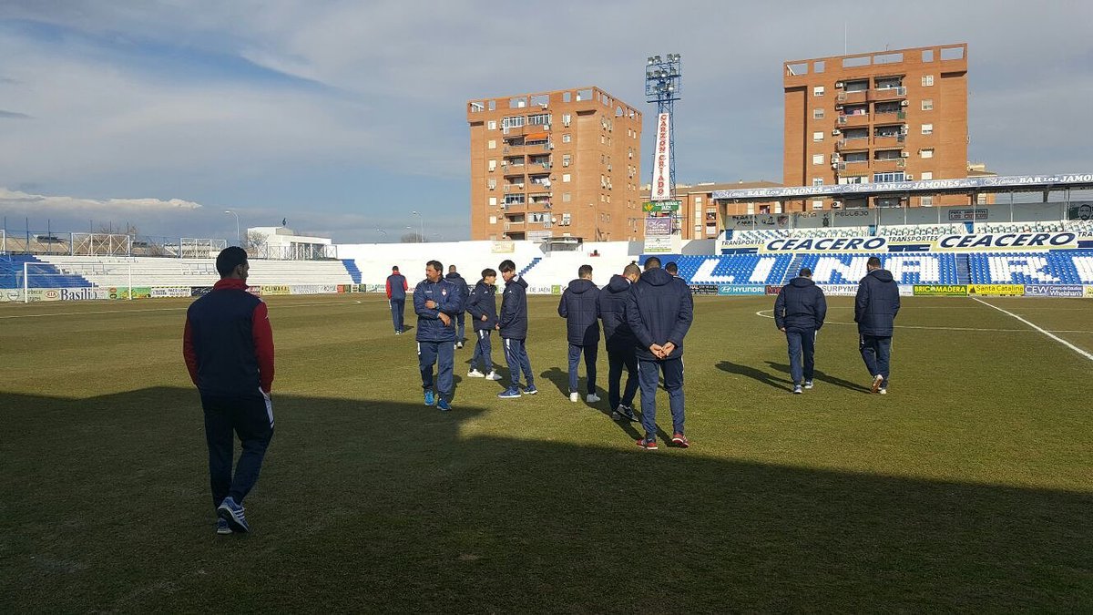RealJaenCF's tweet photo. Ya estamos en Linarejos!! #HalaJaen #RJAvLIN https://t.co/ny9xtboSD5