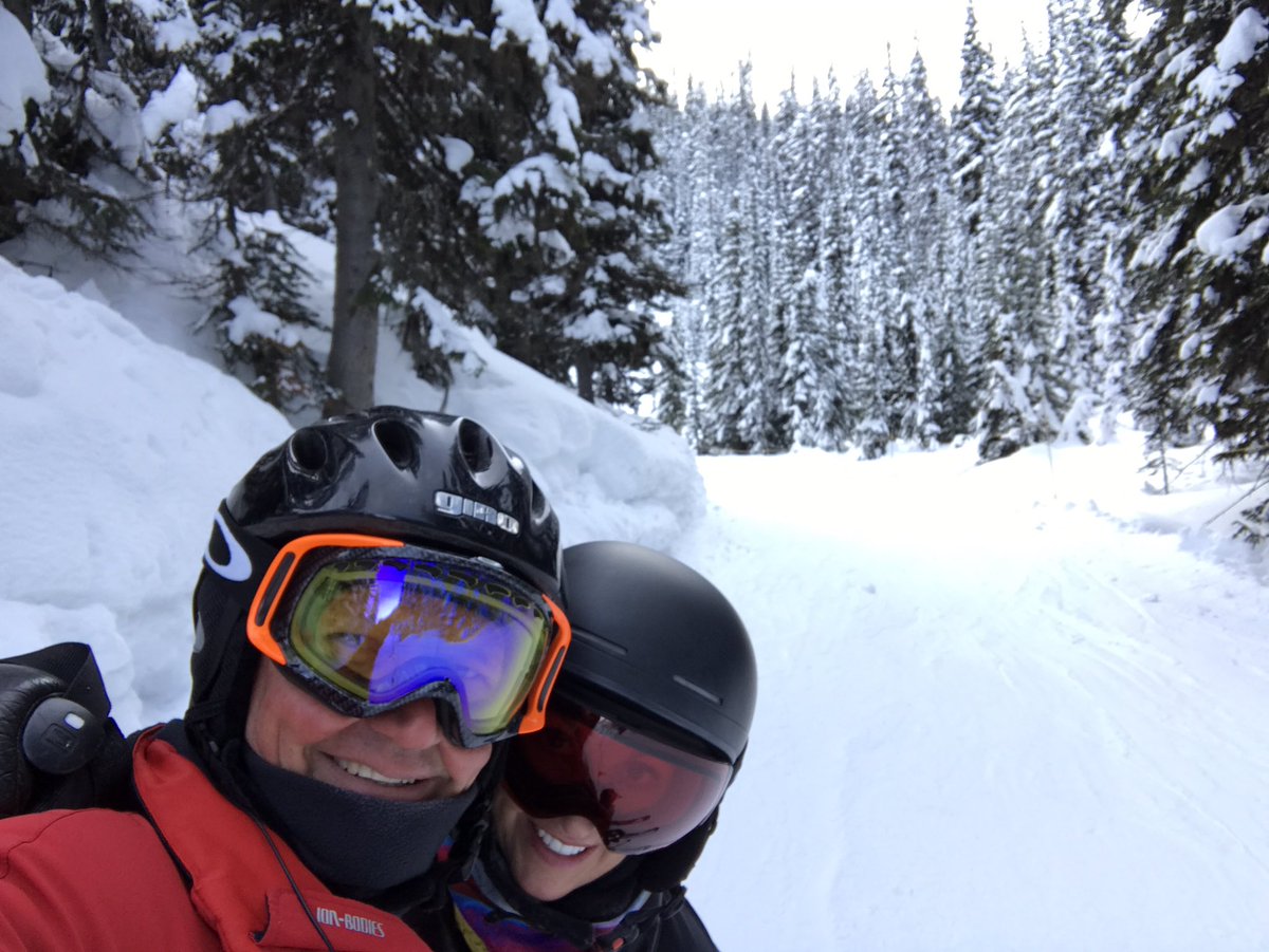 RyanOckey's tweet photo. Nice powder day at Kicking Horse. #khmr #rcr #kickinghorsemountainresort https://t.co/id1b6ysi9m