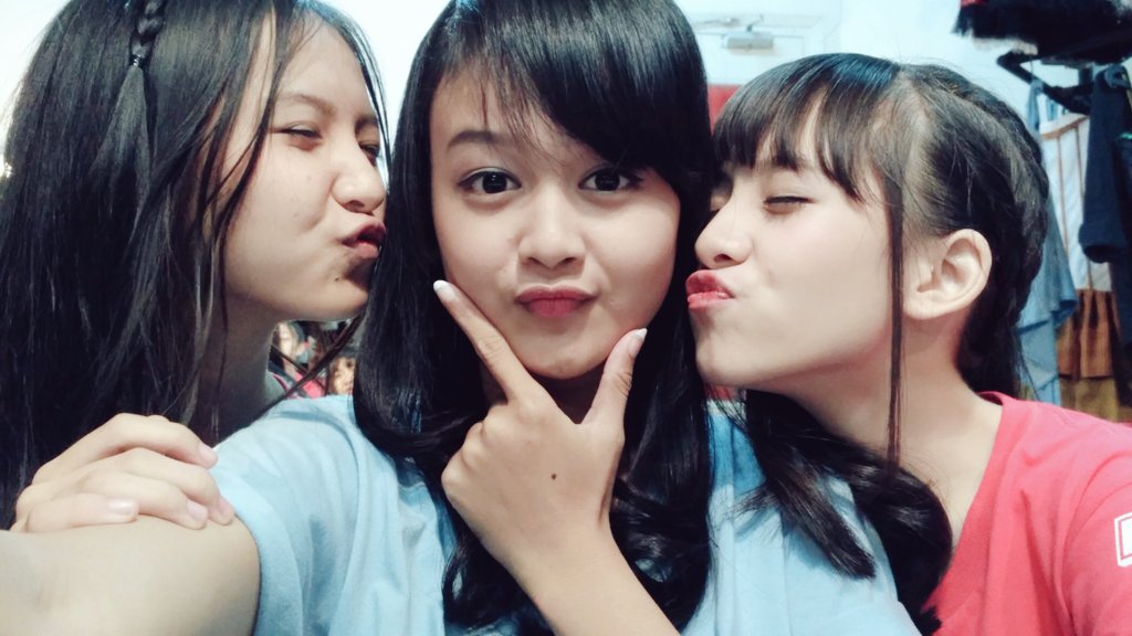 Zaralicia Nugrah (@zara_JKT48) | Twitter