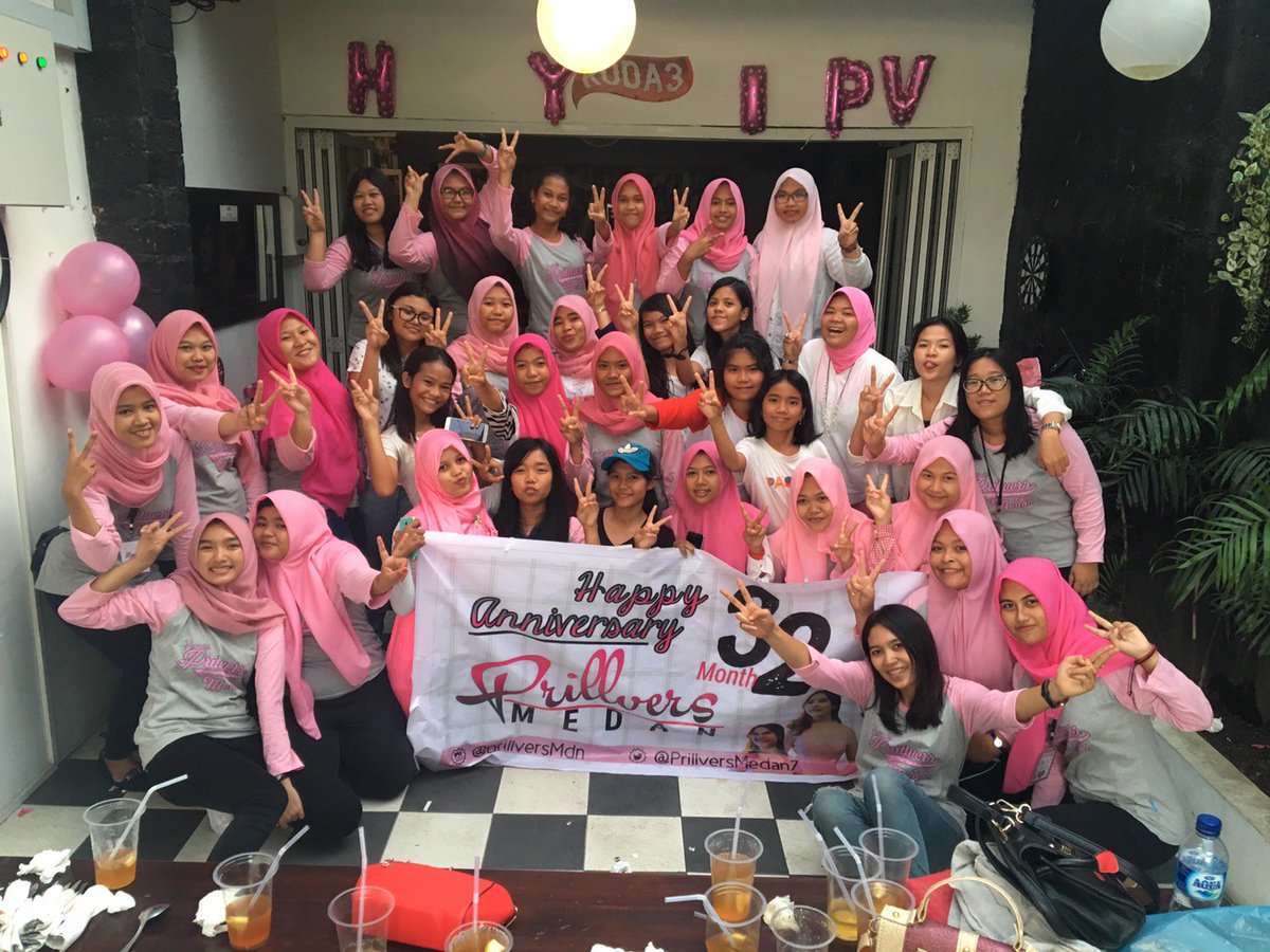 PrillversMedan7's tweet photo. Happy annive pv mdn!!! 
Doanya smoga gath2 selanjutnya (tanpa pj indo) bisa lebih rame lagi! Senang bgt hari ini aaaa gabisa move on 😘😄😄😄😄😄😄 https://t.co/sLtl7Pg7Mc