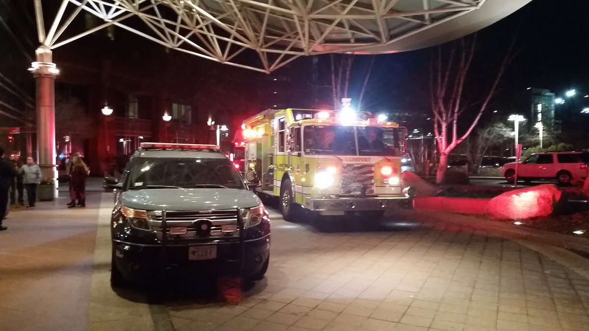 Home-field advantage:

Patriots fan pulled the fire alarm at the Steelers’ hotel at 3 a.m. on eve of AFC title game ble.ac/2iQZGG9