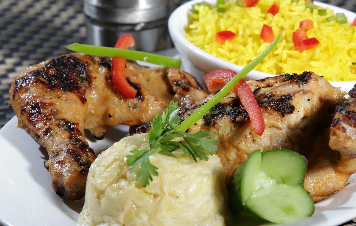 veriperiuk's tweet photo. Looking for something delicious &amp; healthy? Our chicken dishes are marinated overnight, steamed &amp; cooked over a flame-grill #healthyeating https://t.co/fZgAWVUqhs