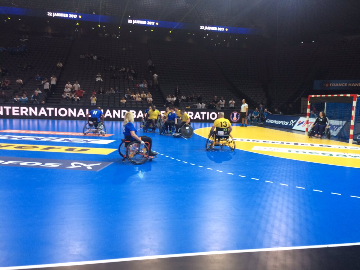 ffhandball's tweet photo. #HANDENSEMBLE2017
Les phénomènes en plein match! https://t.co/o0sokTsRP6