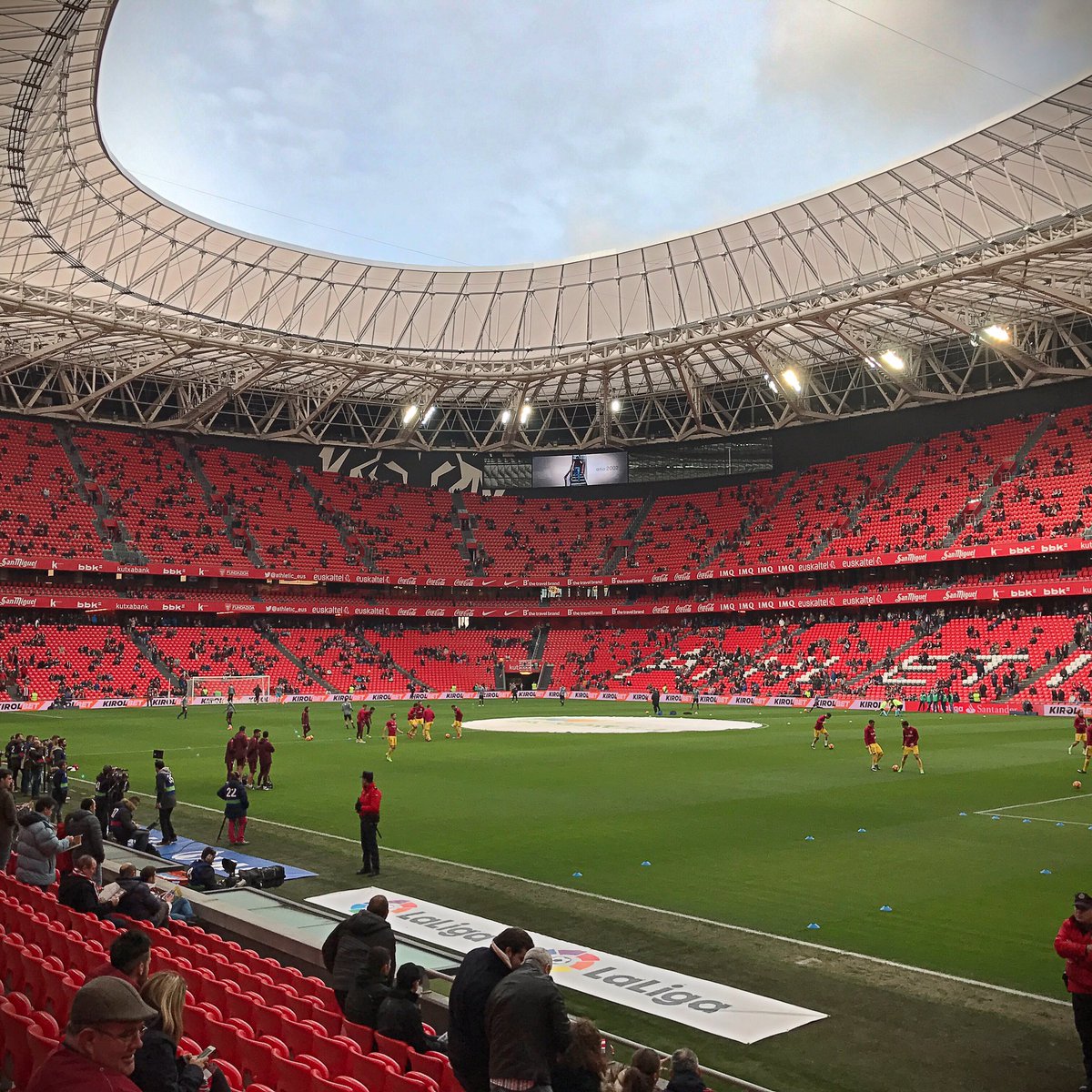 1RossKenyon's tweet photo. #Bilbao vs #Atlético #Madrid https://t.co/XHW6ZnRHc7