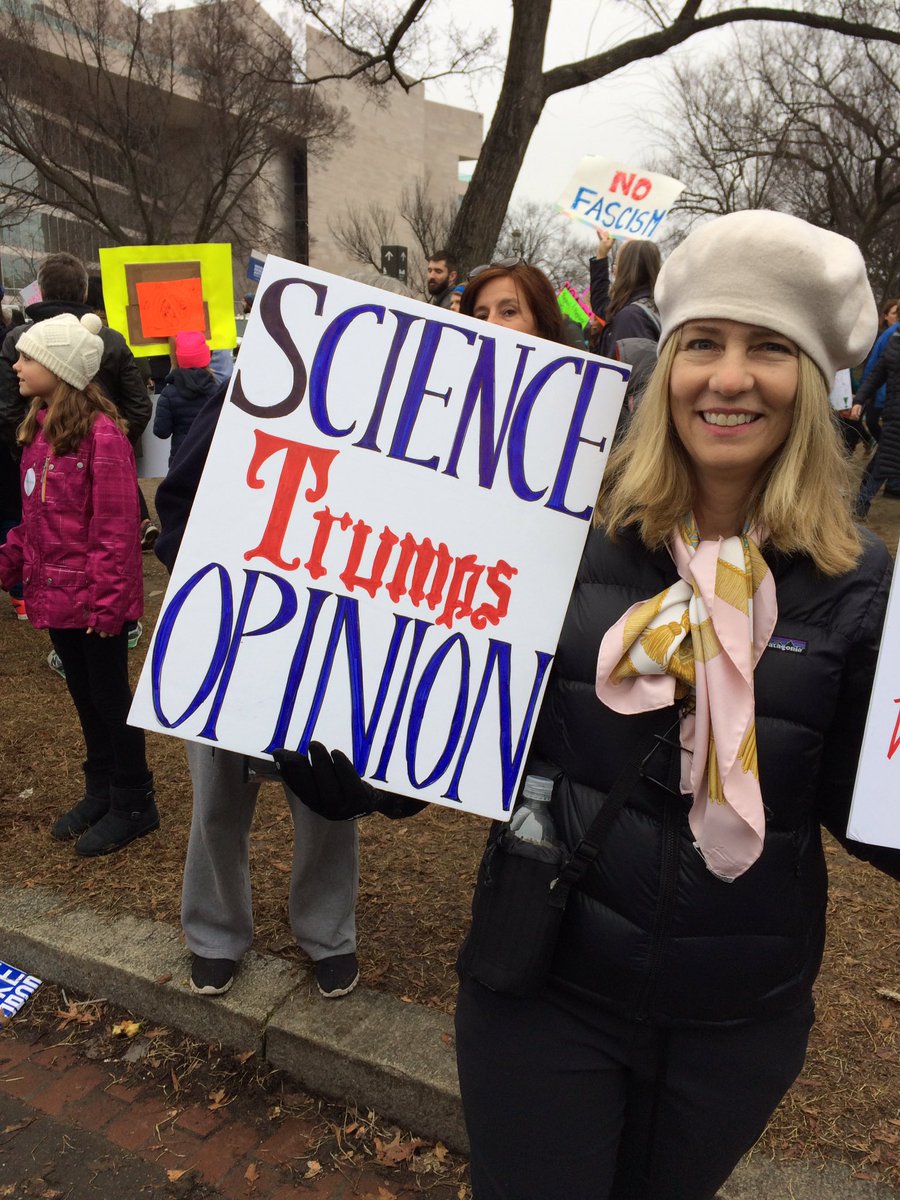 hmrowley5's tweet photo. #WomensMarch https://t.co/1pZiHNuKlP