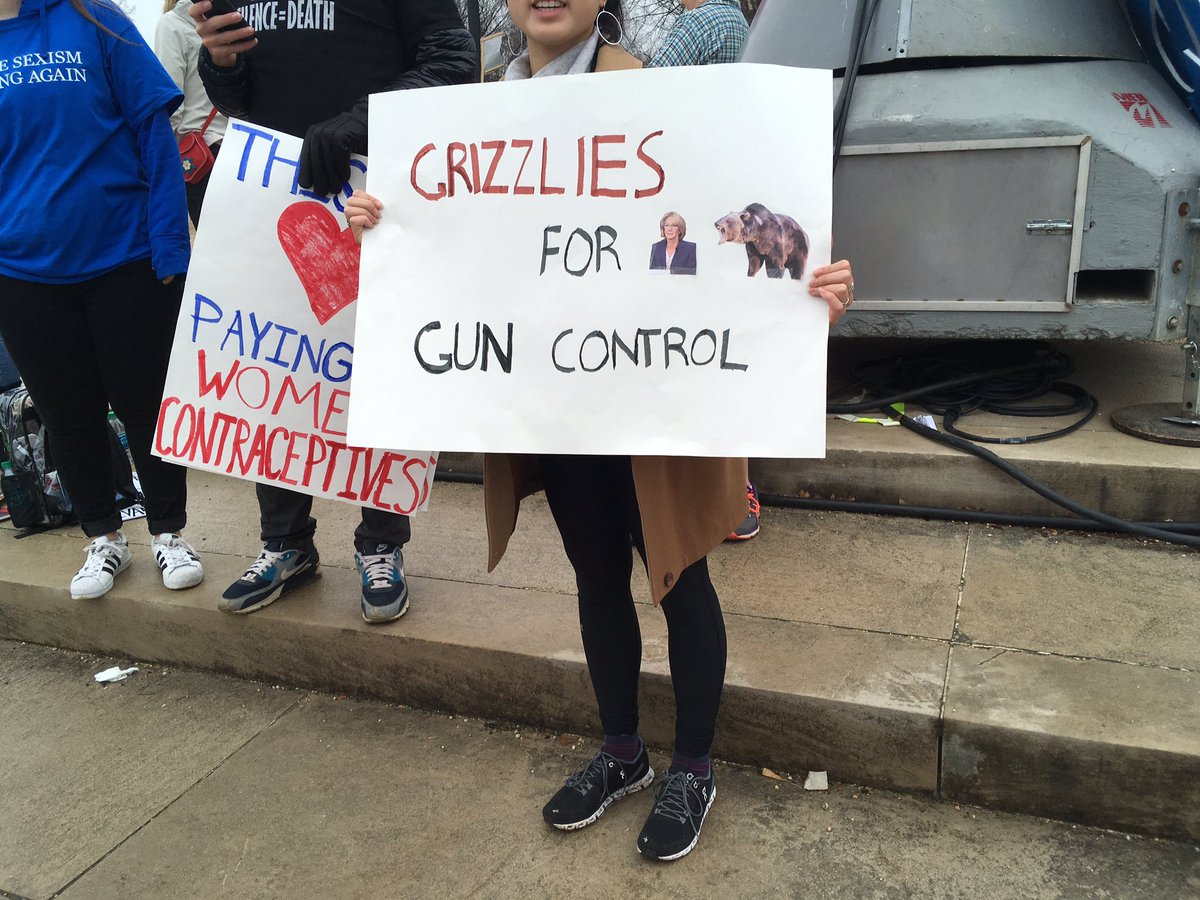 hmrowley5's tweet photo. The signs at the #WomensMarch were fabulous! https://t.co/5d3mu092b2