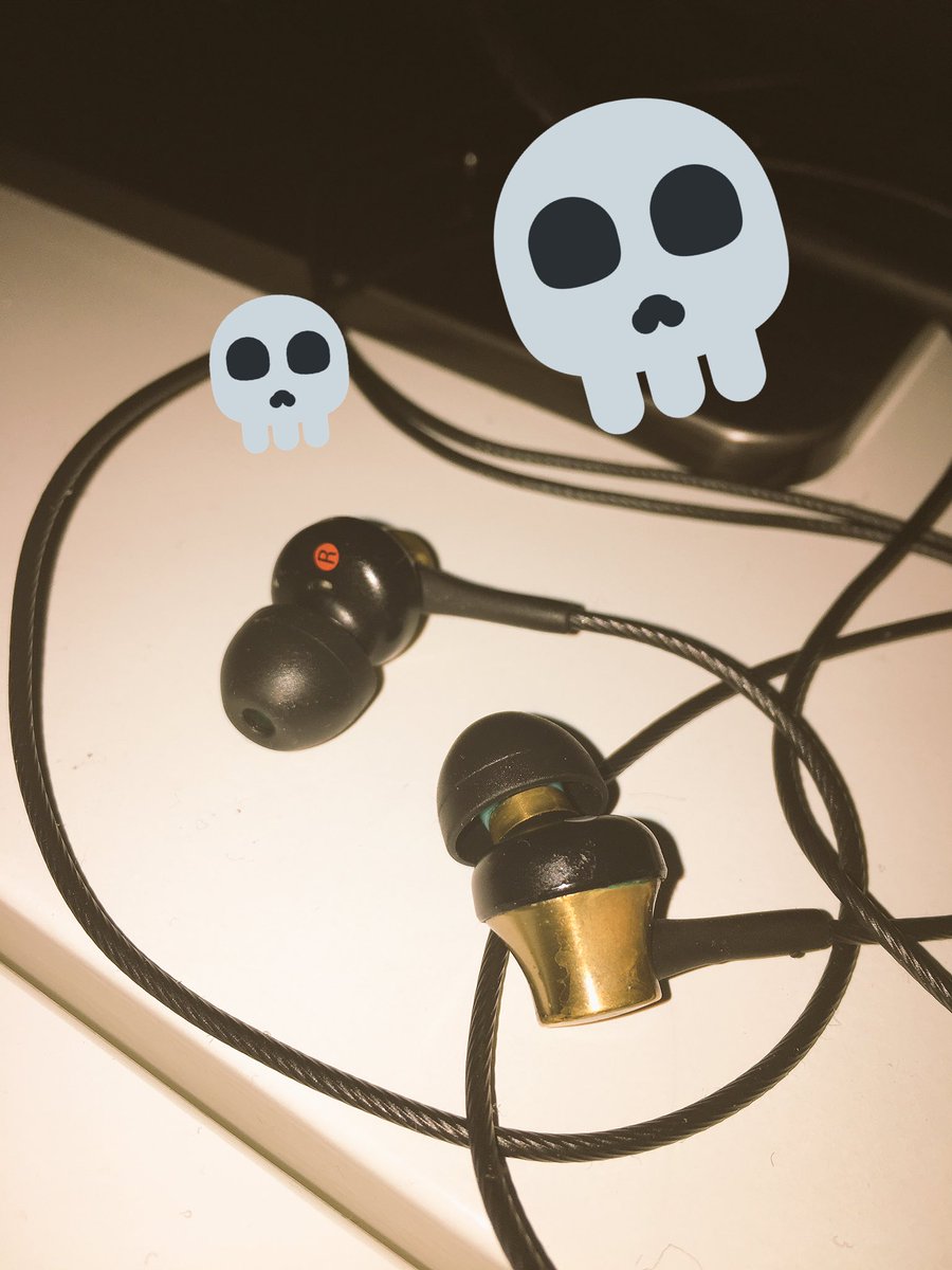 hobiekenobi's tweet image. RIP Sony MDR EX650, it was fun knowing u. #NotMadeToLast #Earphones