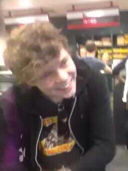 ashtonslibrary's tweet image. 