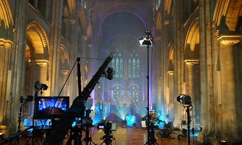 We're singing Angel voices, ever singing on <a href="/BBCSoP/">BBC Songs of Praise</a> at 4.25pm today. Rousing music for a winter's evening! #bbcsongsofpraise