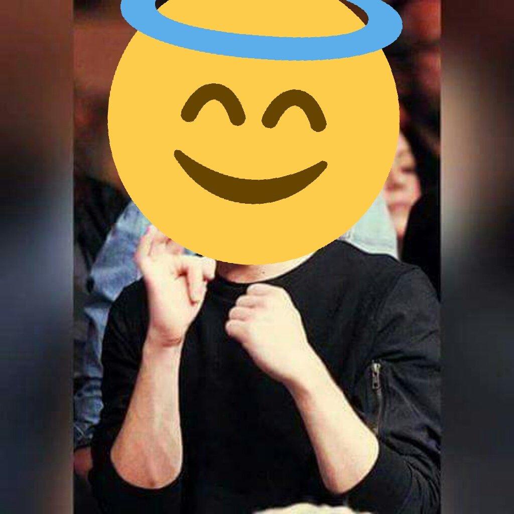 Dms_1229's tweet photo. 4/6 Dinamica Mix
Adivina el famoso
Rt &amp; fv obligatorio
Mi rt=Punto🌸
-Neyy💕 https://t.co/UhrUksrSRC