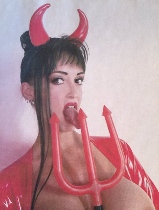 It's sinful Sunday. Let me force you to obey me.https://t.co/DD2RUhkYcr https://t.co/BVgAjugpyw