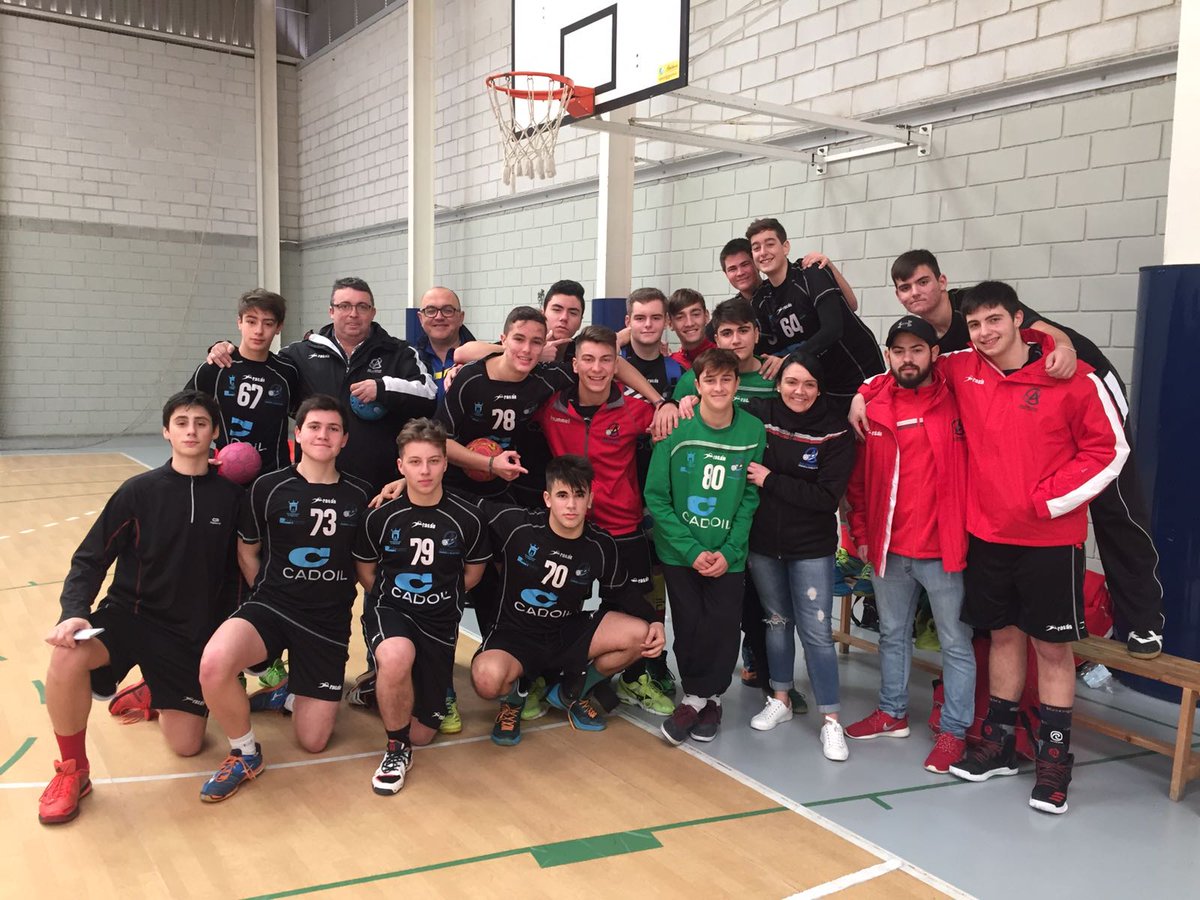 bmciudaddealgec's tweet photo. Gran victoria del Cadete BM. Ciudad de Algeciras contra el equipo Promesa.
https://t.co/yQASaHFj5Q https://t.co/yasaW1VLCQ