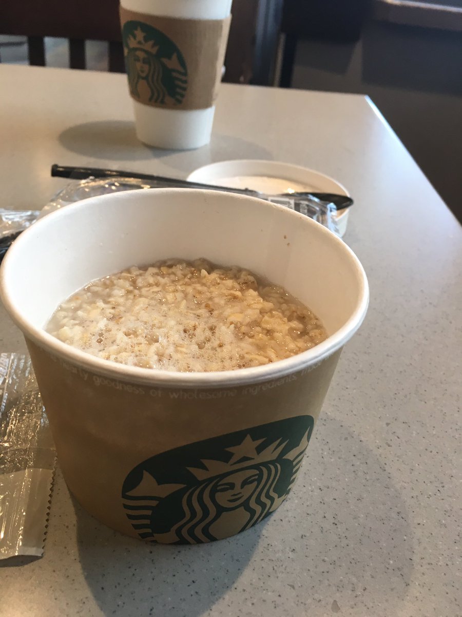 MalibuJenn's tweet photo. Really @Starbucks? Today's tip: fill up your cups of oatmeal. #lame #cheap #littlevalue https://t.co/4397YG54dR