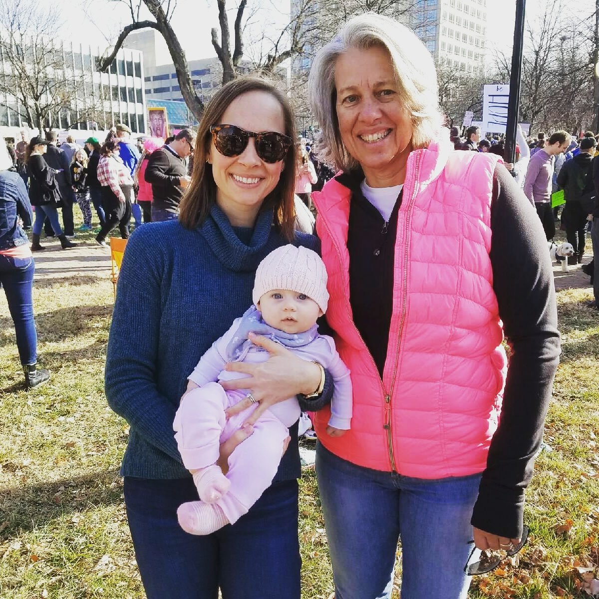 ClassofKramer's tweet photo. So proud to march with my 2 favorite feminists yesterday #WomensMarch ✊💪❤💛💚💙💜 https://t.co/uvaQN1KC4a