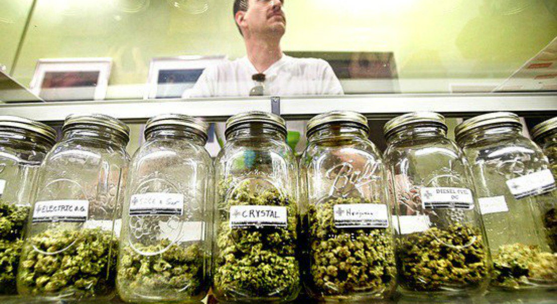 MERRYJANE's tweet image. Legal #Weed Price Drops Have Some States Worrying About Sinking #Tax Revenue: bit.ly/2jdy3TJ 🌿 #cannabis #marijuana