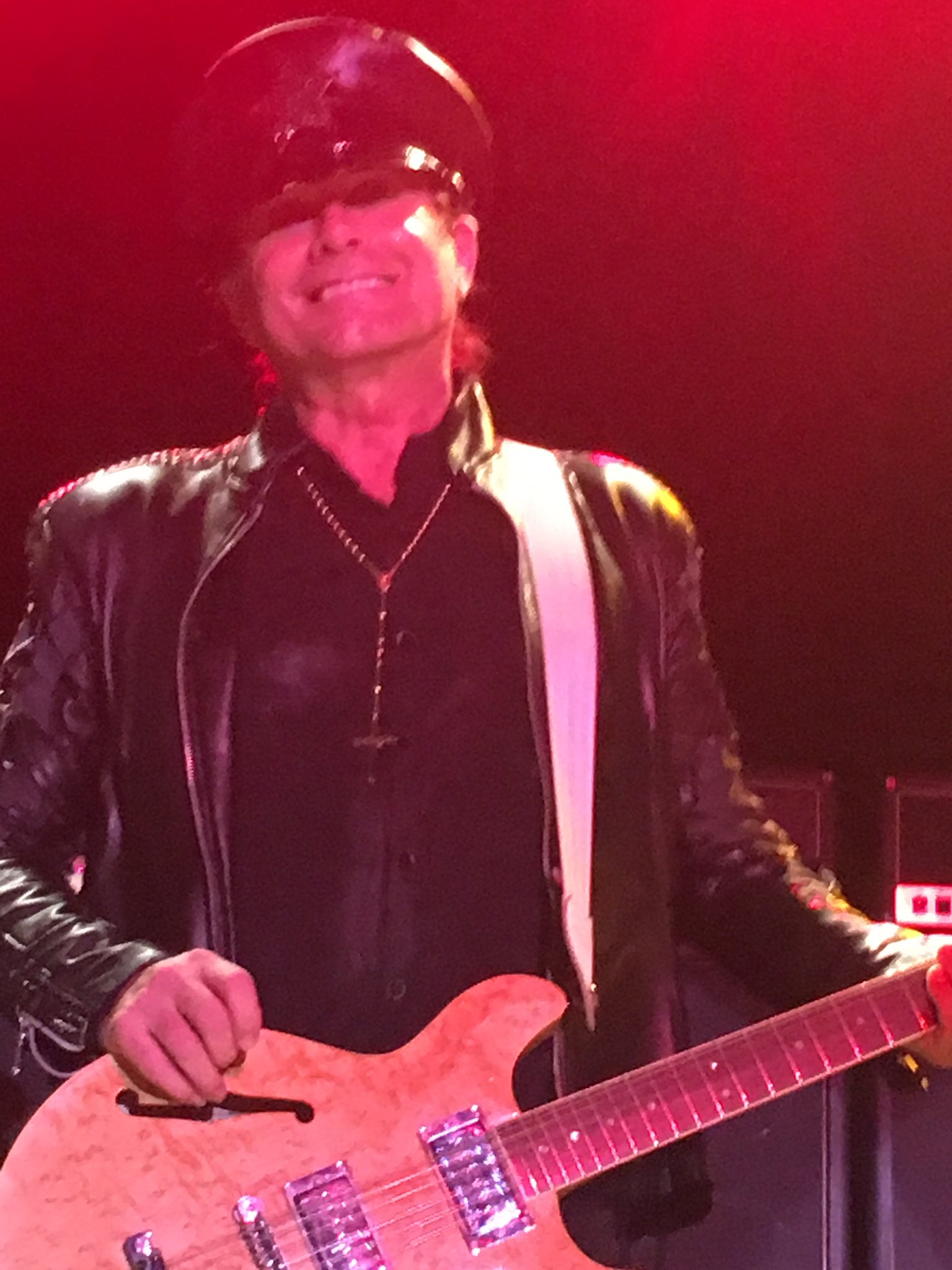 Happy Birthday,Mr.Robin Zander! 