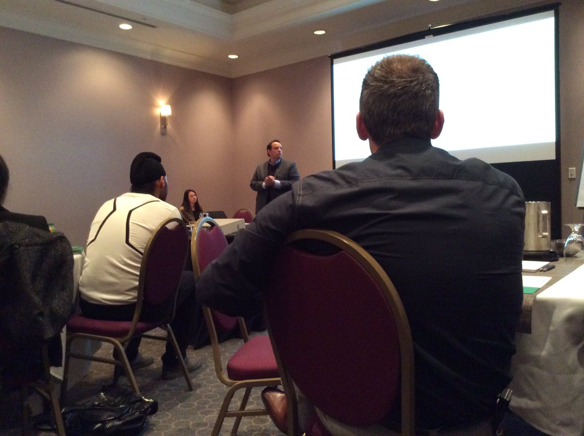 kidneygirl303's tweet photo. "It isn't about filling out a form; it's about being a hero and changing lives. Breakout sessions #TGLNsummit https://t.co/EYxu7jYz0R