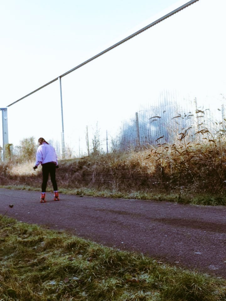 HydroBecky's tweet photo. Trying out my new roller skates on a sunny Sunday ☀ #skating #weeklyexercise https://t.co/7bwH5NmxmU
