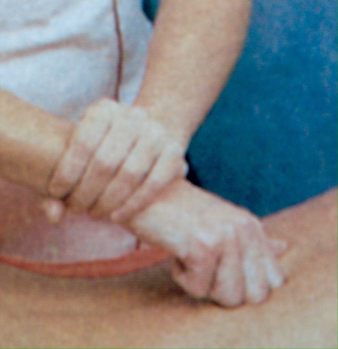 El masaje ayuda a restaurar el contorno del cuerpo y a disminuir los depósitos de grasa.