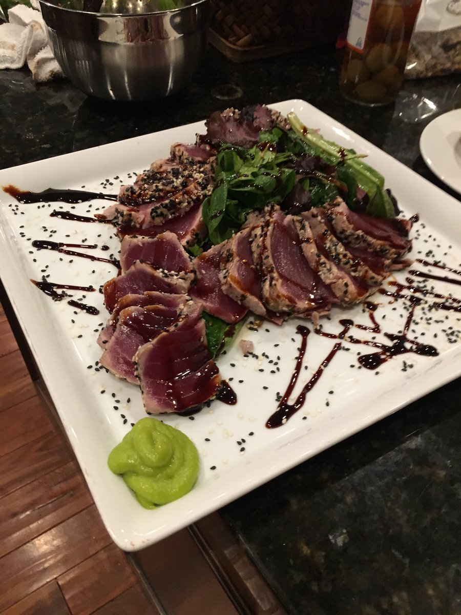 Thank you <a href="/MontaukSeafood/">MontaukSeafood</a> for the mouth watering Ahi Tuna