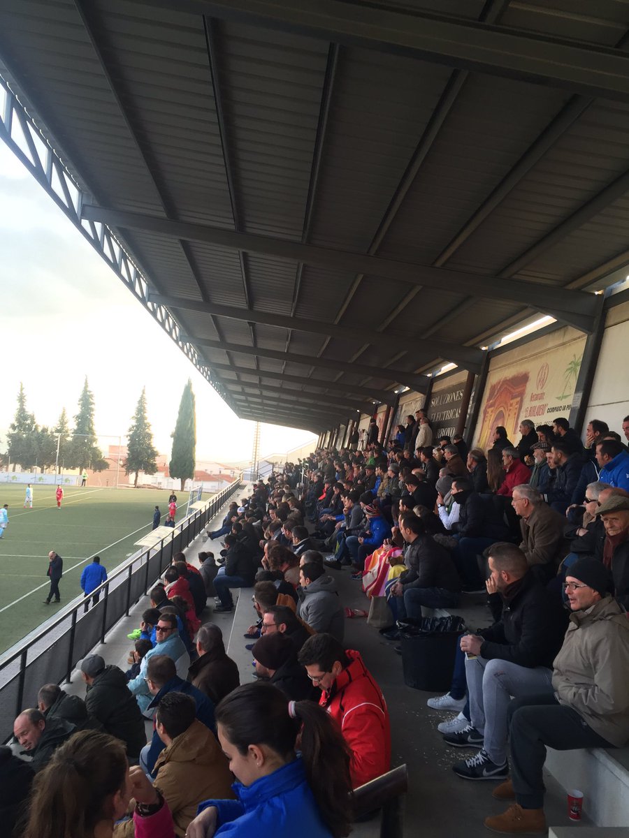 villacacf's tweet photo. Ambientazo en el Veracruz. Minuto 23 @villacacf 0 / @CDTorreperogil 0 https://t.co/duA16jyb4I