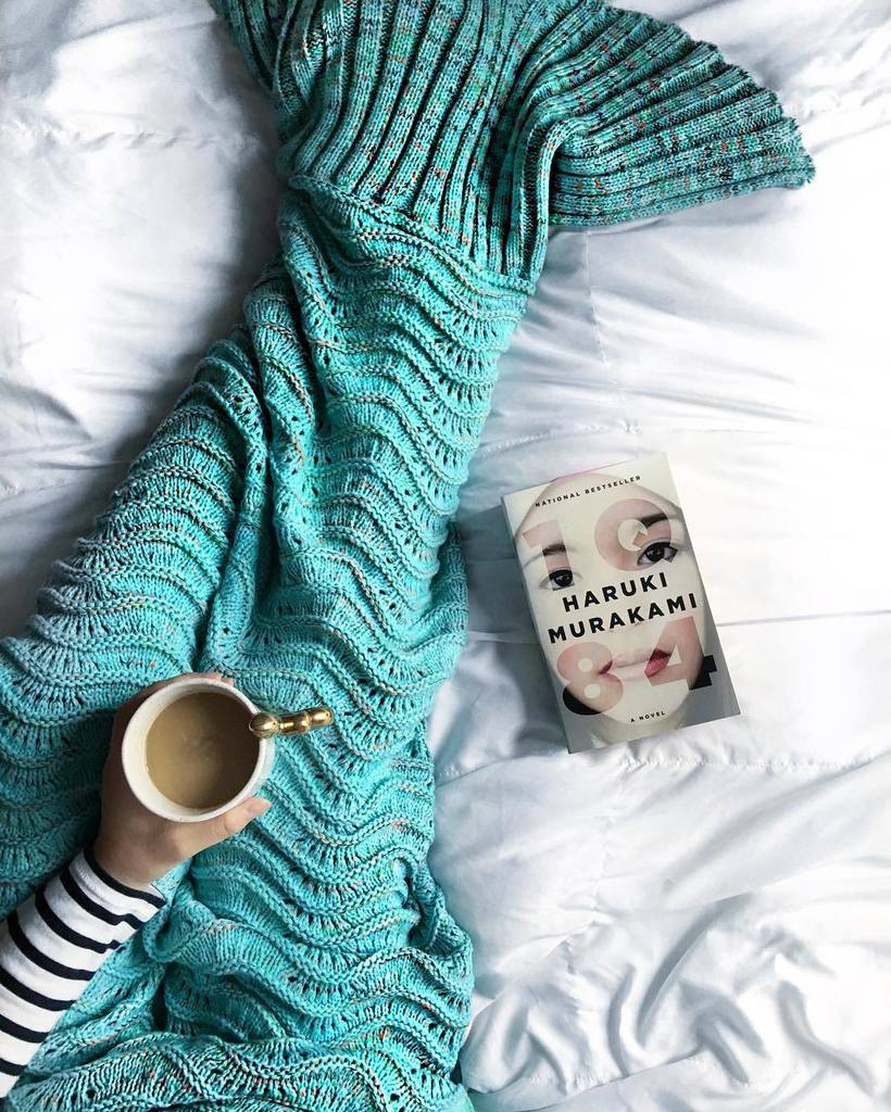 thetinachen's tweet photo. Being in a mermaid in bed and visiting an old favorite. Happy Sunday! 💙 https://t.co/xtTOHnZhT2