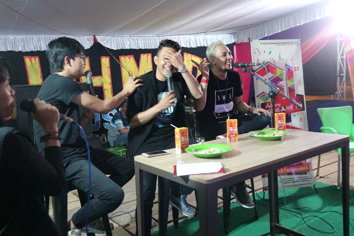 Denbang995FM's tweet photo. #TrioGAB @Andrabpratama @anggaadipati @gamma1_heri
#SebutSajaDiaMelati Tiba Di RDB Jg Dlm #PromoTourRadioSumatera @TrinityOptimaP @Ipamutter https://t.co/oajdlPsdHf