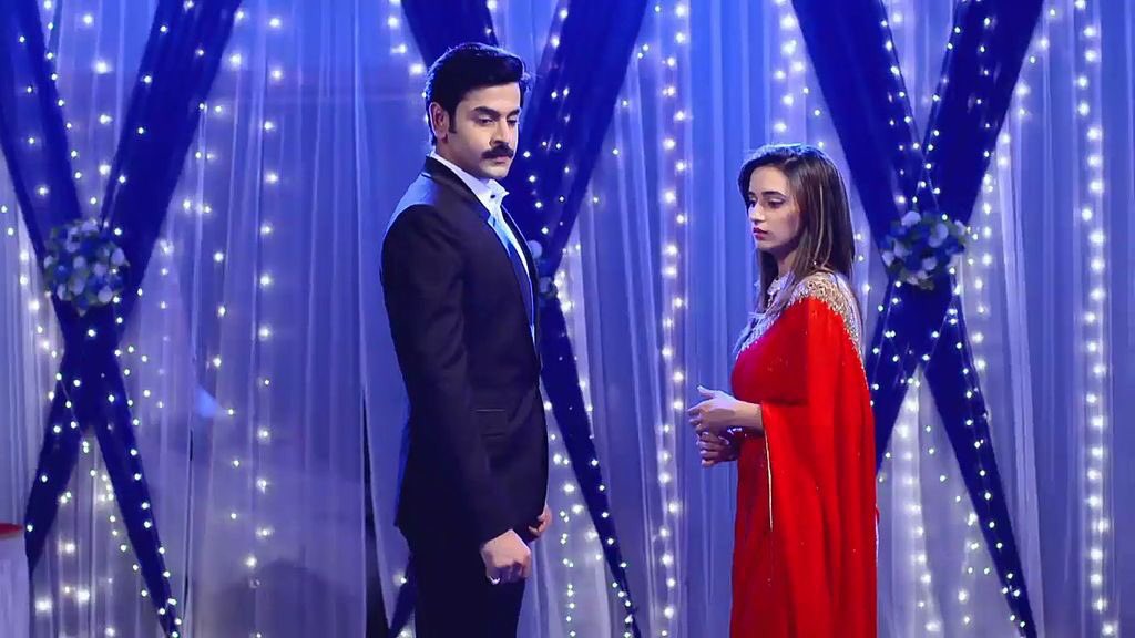 AsliKhushi's tweet photo. It wz a #Dance not a #RomanticDance bt still thy hv #Chymistry!!socho agr romantic hota to 🔥 lg jati 😉 #Ravidha #Shivank #JNDSD @shasha303 https://t.co/VDt5QHBgOR
