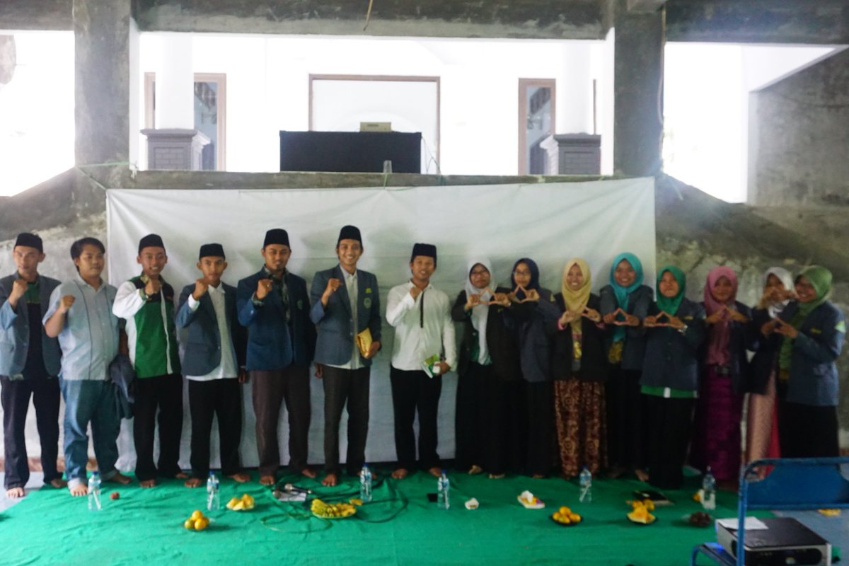 hamdhan_amy's tweet photo. Bincang Kaderisasi bersama @PCIPNUTEGAL sekaligus penggalangan dana untuk Aceh @pp_ipnu @ppippnu @PWIPPNUJateng https://t.co/GXbpXkTkqk