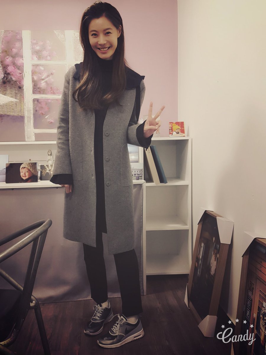 soy00's tweet photo. v 기분좋은 첫녹화~~~♡잼나유~~~^^인생!!! https://t.co/Syr88TgmpU