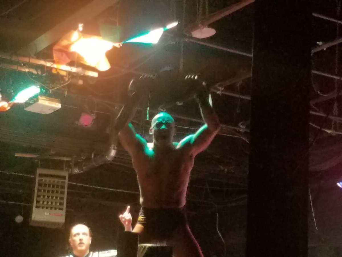 MrDariusCarter's tweet photo. On #ChampionshipSunday, we celebrate my TWO #T1W #WorldChampionship defenses in THREE days! Kicking off 2017 as a true #TravelingChampion. https://t.co/jhJTPi30aV