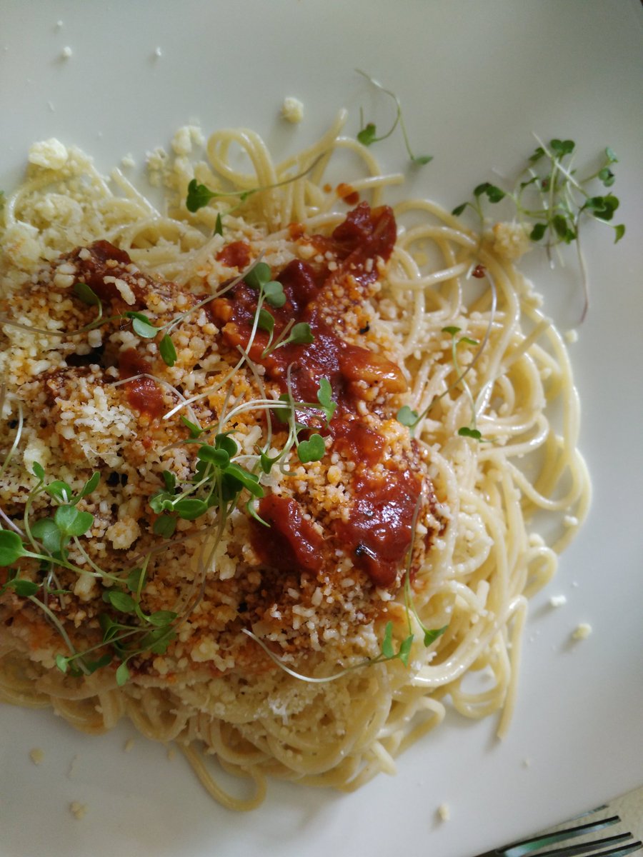 DelaterraG's tweet photo. Delicioso #Microgreens de #Rugula . Una pequeña muestra de cómo se transformaría un plato común en algo extraordinario. #Pasta https://t.co/We6Z5g4iaB