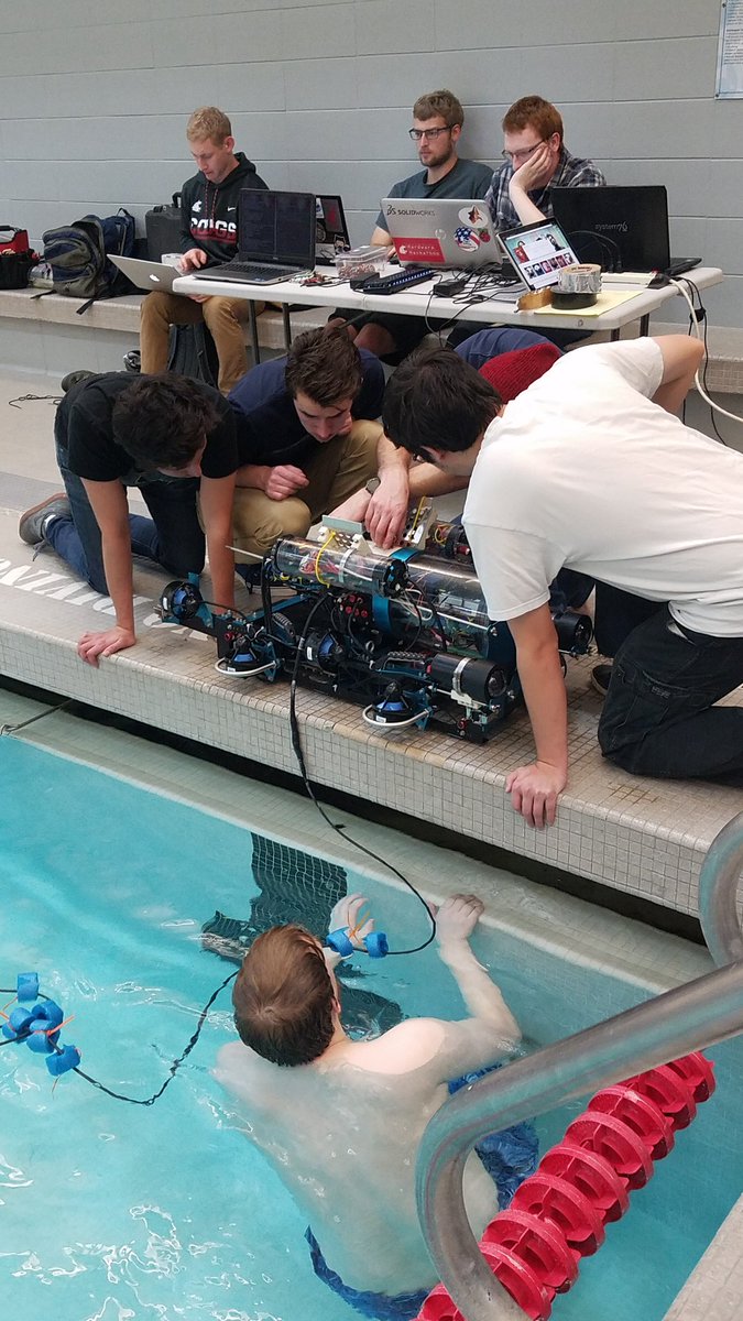 PalouseRobosub's tweet photo. Progress is being made! #PoolTest https://t.co/rzRKCvke98