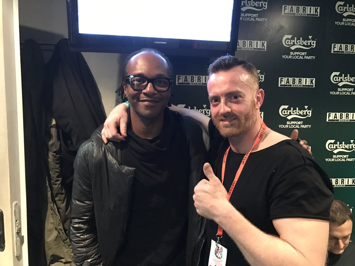 KalaLive's tweet photo. Una noche increíble!!! Un cierre espectacular!!!! Muy grandes los gaticos!!!!! @coyumusic @staceypullen @unermusic @dosem @ramirolopez_ https://t.co/ZIFv7mjt2x