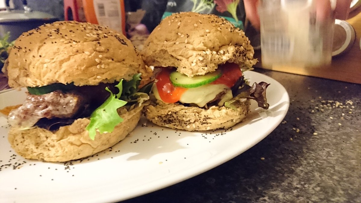 Its all good going out for burgers but sometimes you just gotta do it ya self #homemade 🍔