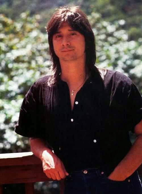 Happy Birthday 2 one of the greatest vocalist of all time. Steve Perry. Hope its great and Thank you. God Bless 