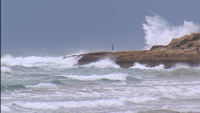 maticatradio's tweet photo. 📢Heu estat testimonis del #temporal? Com us ha afectat?
Expliqueu-nos-ho amb el hashtag #controltemporal i envieu-nos les vostres fotos. https://t.co/saIgxTWxzw