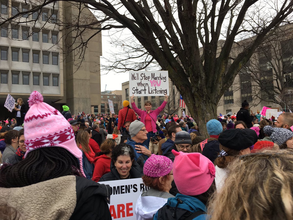 hilbux's tweet photo. 6 miles in DC! Slow pace, but that's ok. #Winterwarriorma https://t.co/HBgLqHbGim