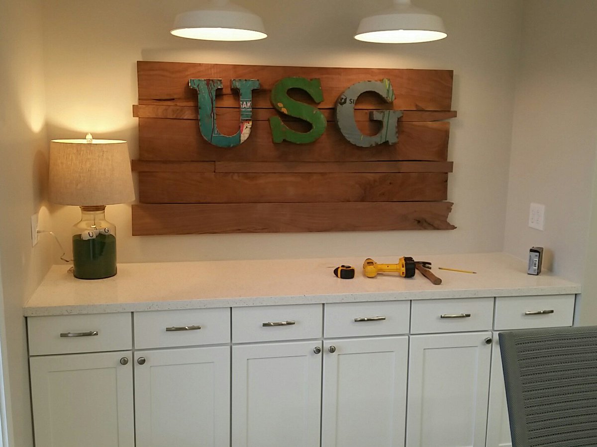AdamC_513's tweet photo. Just finished a little sunday afternoon project... the new backdrop for our upcoming video series... made from local black walnut #safeshell https://t.co/qLGVPoB1pF