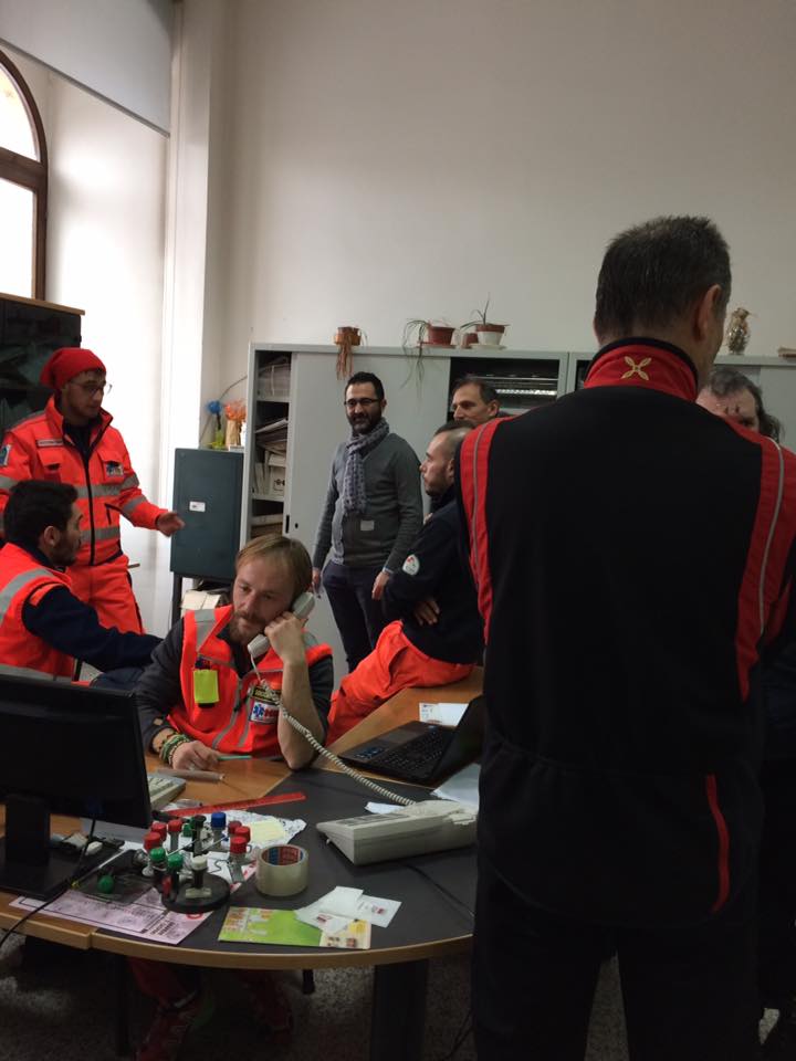 GuidoAlberto6's tweet photo. #emergenzabruzzo #teramo
dopo 7 giorni non raggiunte #Acquaratola di #RoccaSantaMaria; #SanGiorgio di #Crognaleto, #Collemesole di #Arsita https://t.co/fVDc6To5mM