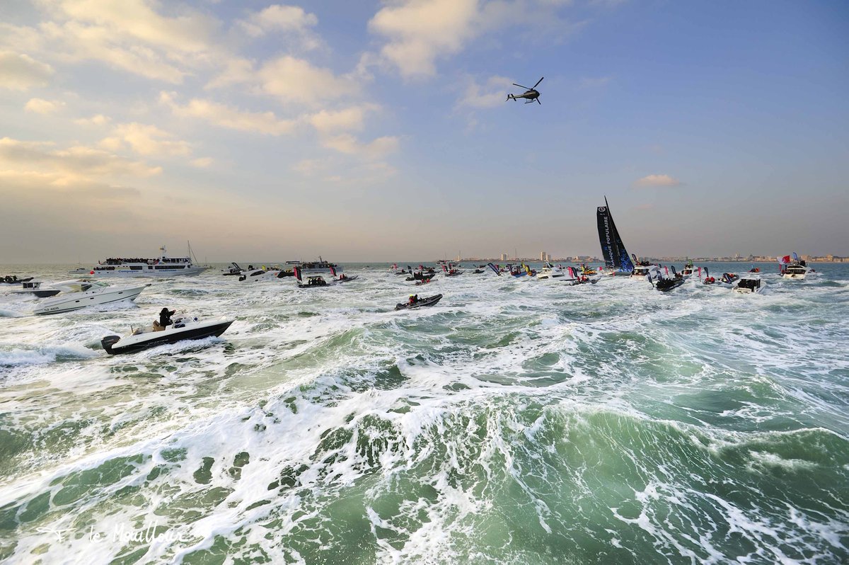 lemouillour's tweet photo. l'arrivée d'armel le Cléac'h aux sables d'olonne...grandiose!!!! https://t.co/n17VIi1Jl0