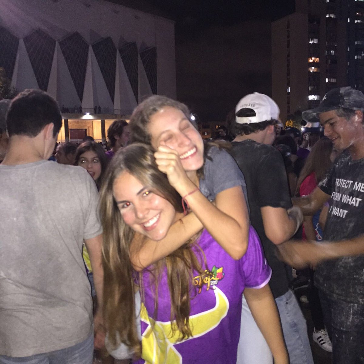 #Vacilatela Las💜💜