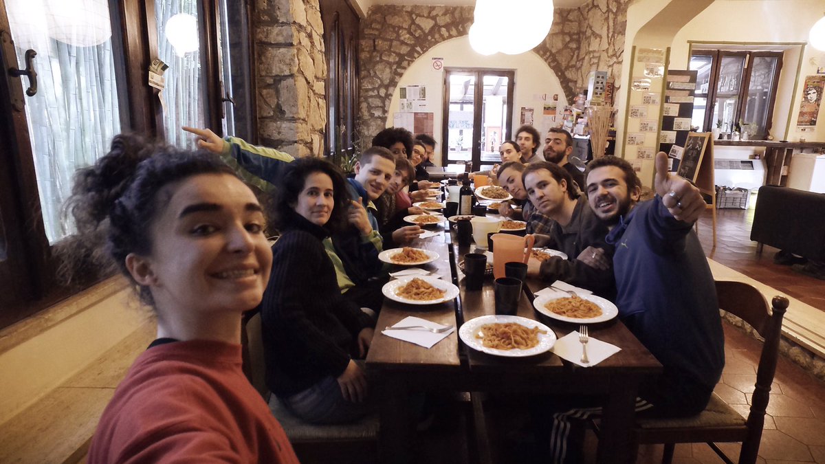 VideOfficine's tweet photo. Buon appetito!
Un altro giorno di progettazione nel fantastico @wikihostel con le meraviglie gastronomiche Made in #Pantasema ;) https://t.co/us3Ihx804I