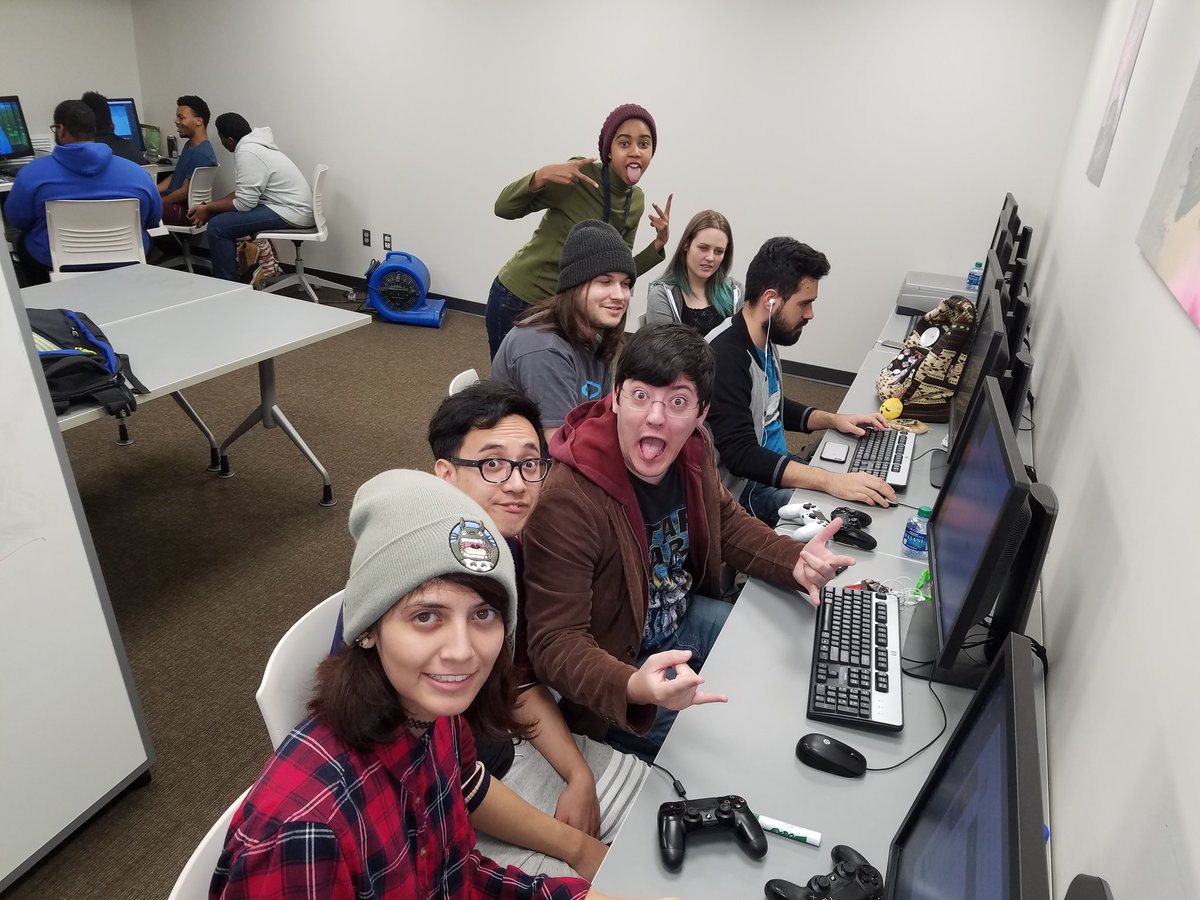 unity3dmarks's tweet photo. Submission time!  A few teams wrapping up, more to come!!  #UnityGGJ https://t.co/h71wPltWXo