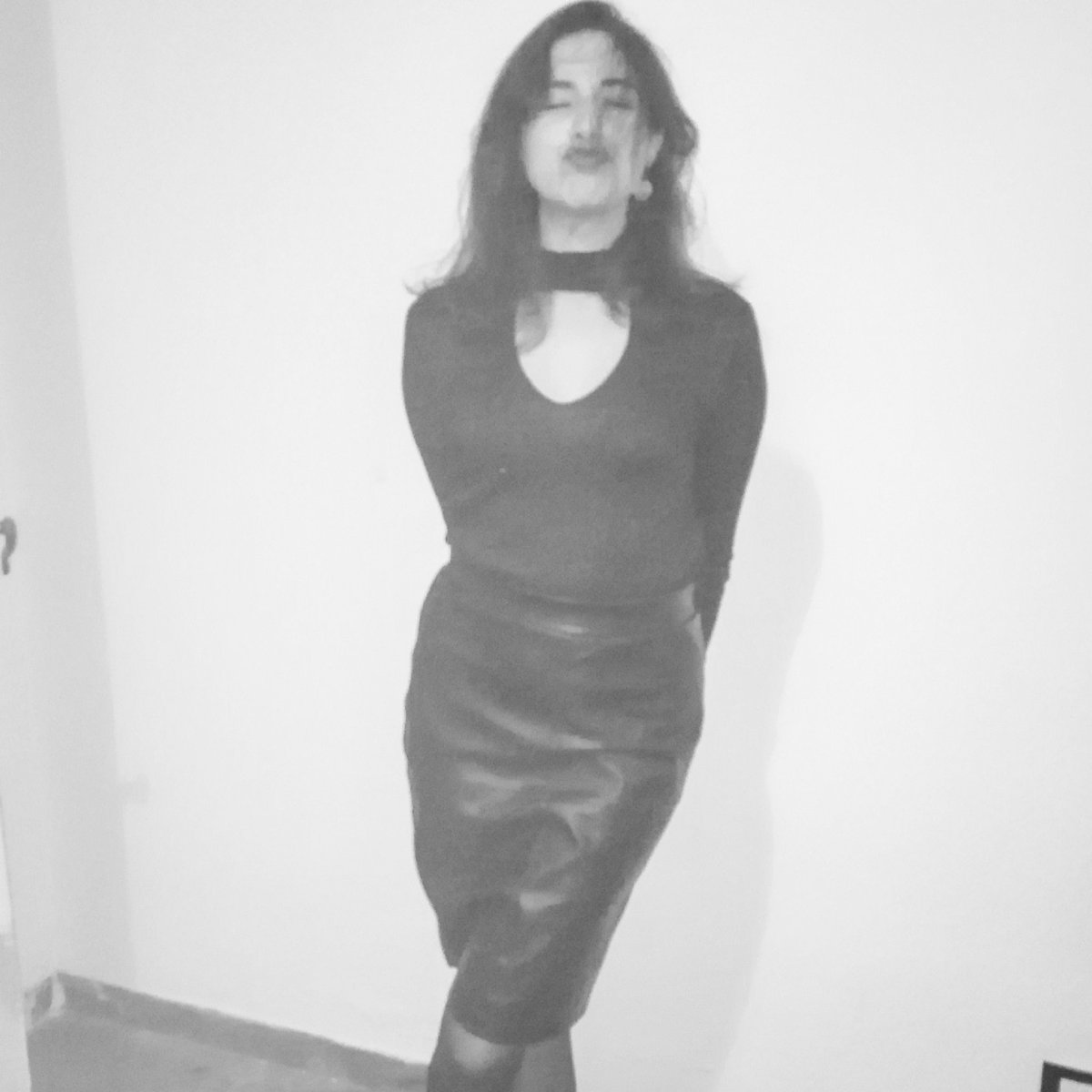 giuls_crea's tweet photo. #NewProfilePic #pic #2017 #black #girl #funny #laugh #lastnight #saturday #kiss #lips #positive #mood #lightness #strong https://t.co/ymPMZVSLwF