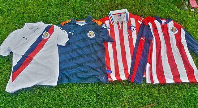 ChivasPasion_'s tweet photo. Cual de estas playeras les gusta mas? Los leemos https://t.co/HDrVOAQnPr